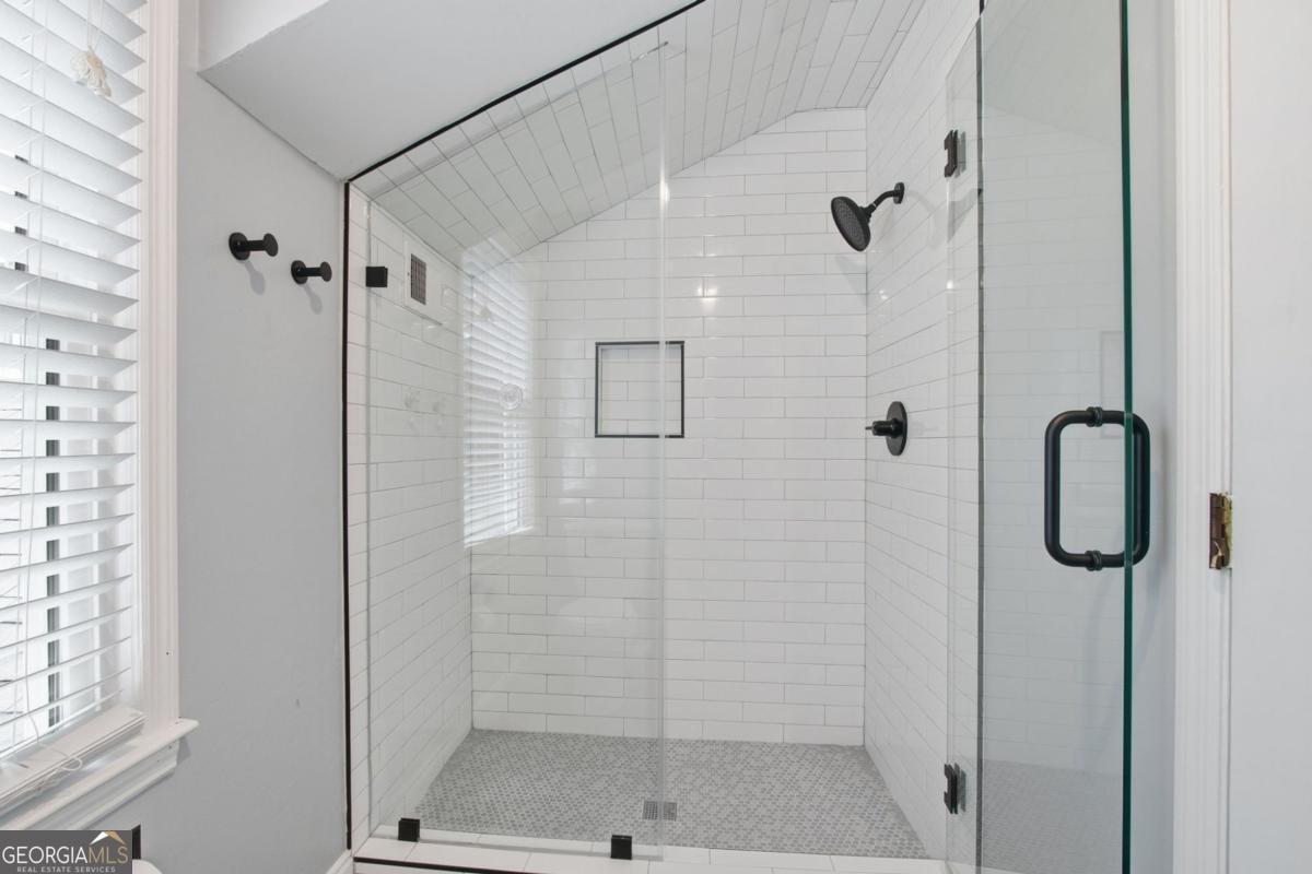 2033 Hessian Court Stone Mountain - Photo 34