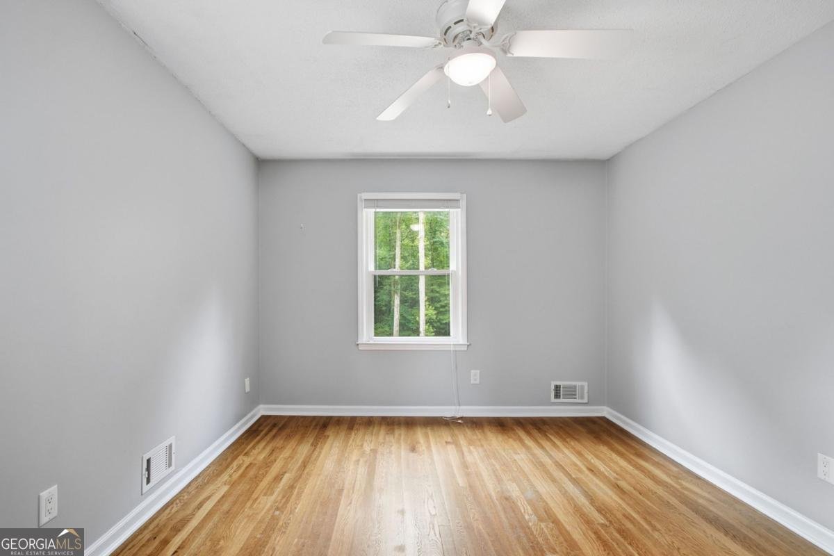 2033 Hessian Court Stone Mountain - Photo 35