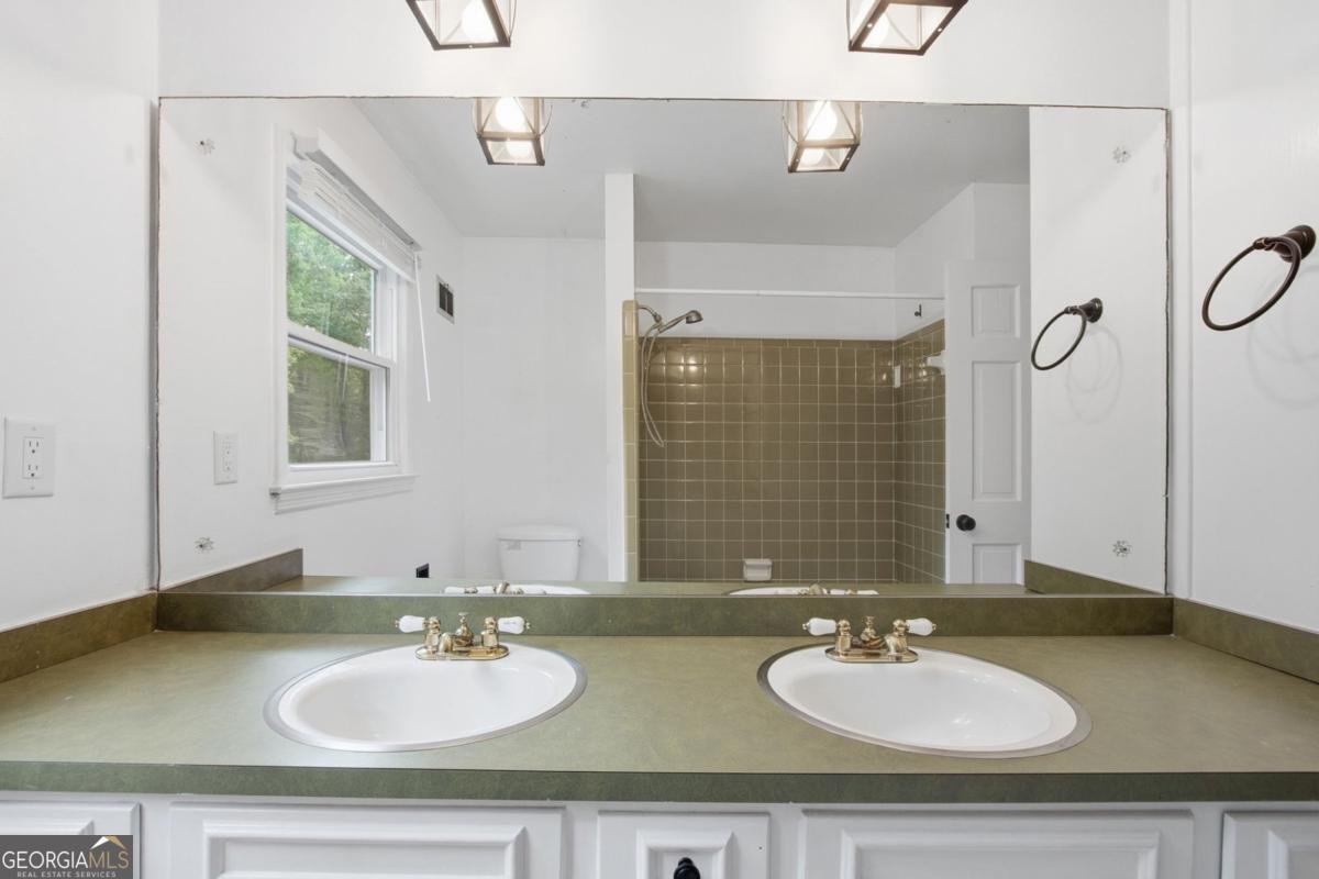 2033 Hessian Court Stone Mountain - Photo 39