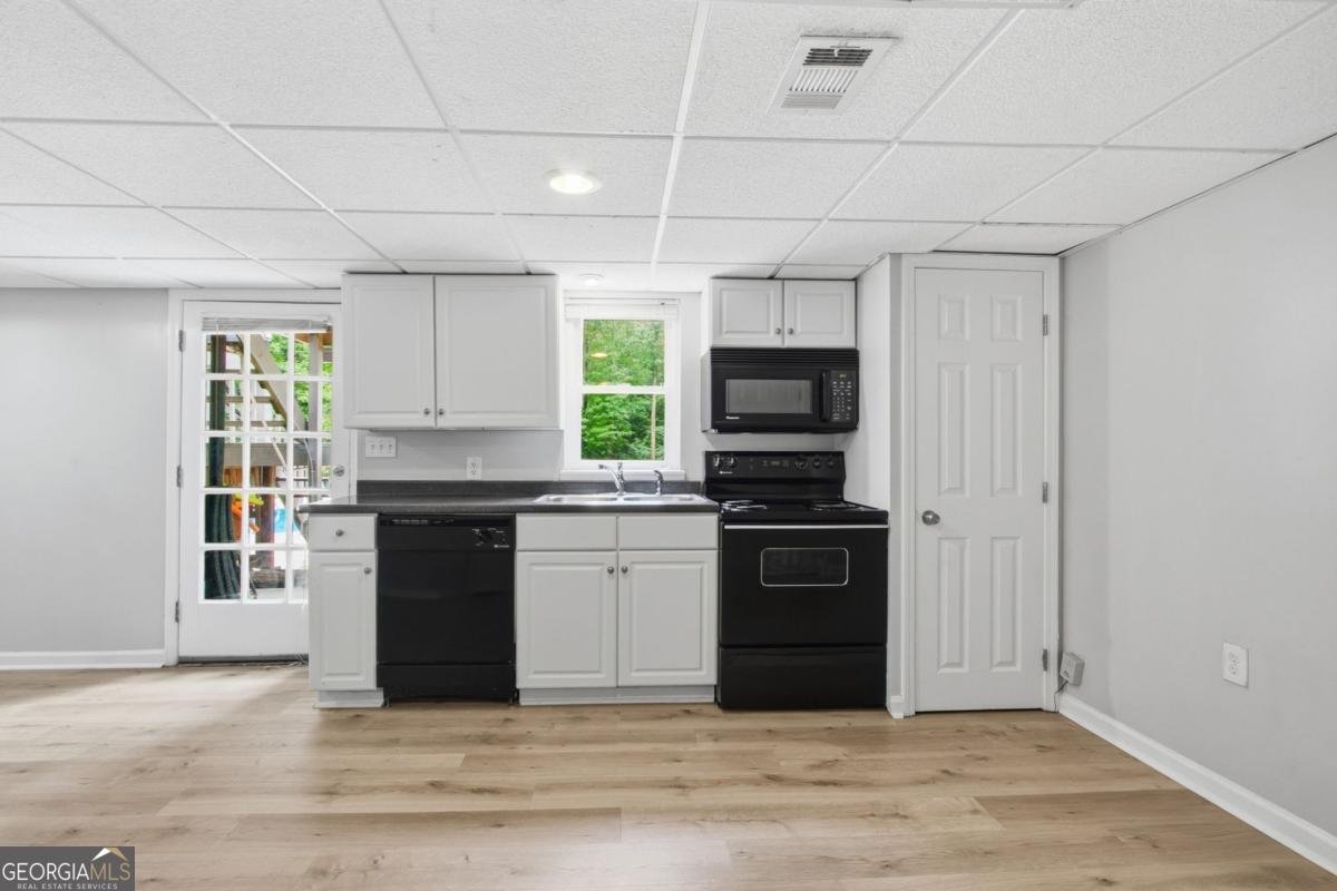2033 Hessian Court Stone Mountain - Photo 44