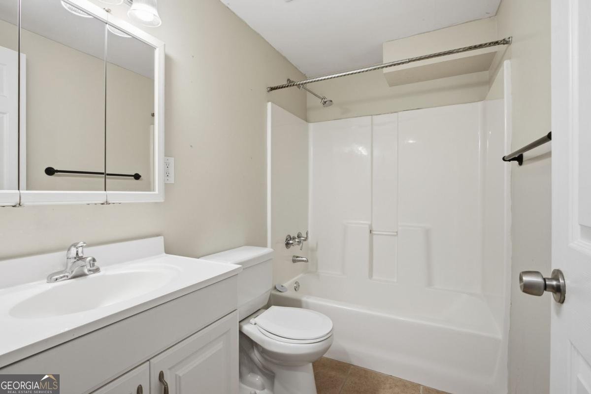 2033 Hessian Court Stone Mountain - Photo 47