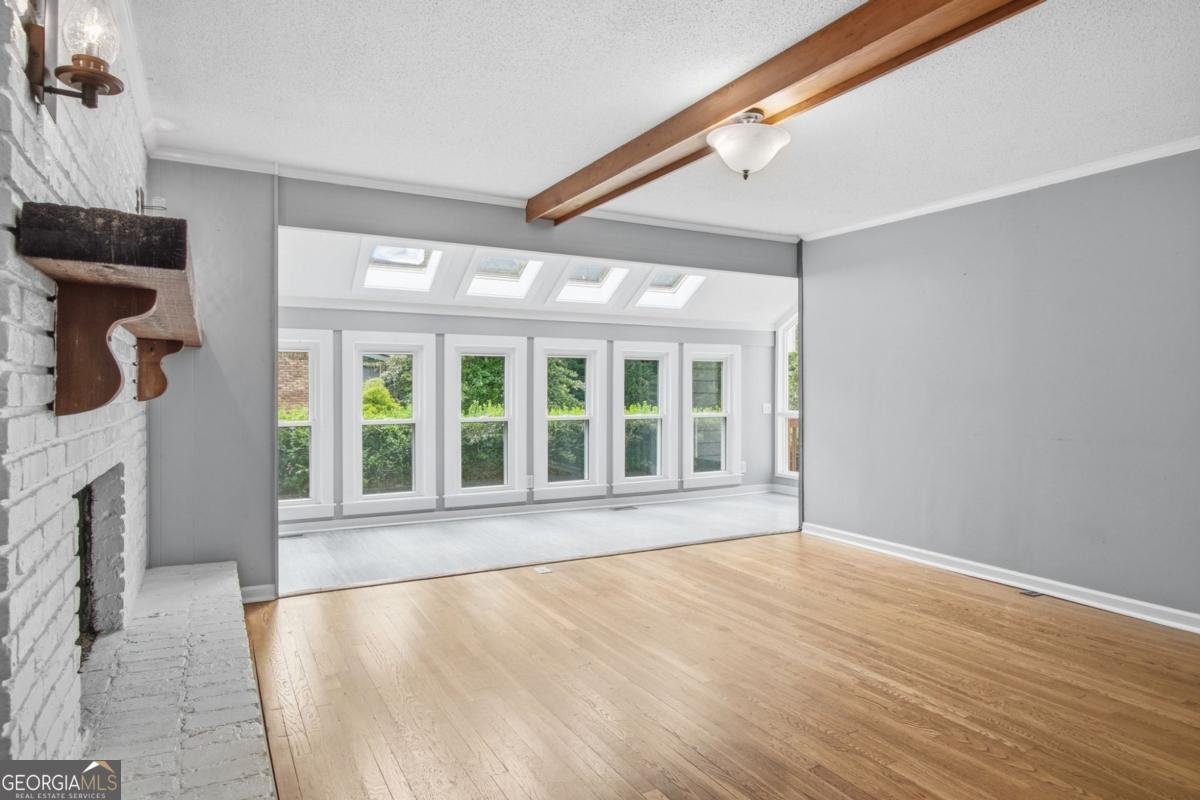2033 Hessian Court Stone Mountain - Photo 8