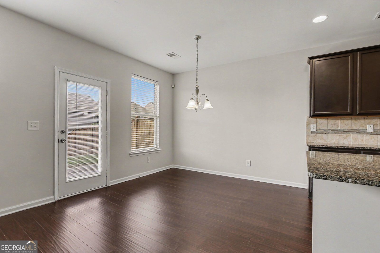 5885 Seabright Lane Atlanta - Photo 7