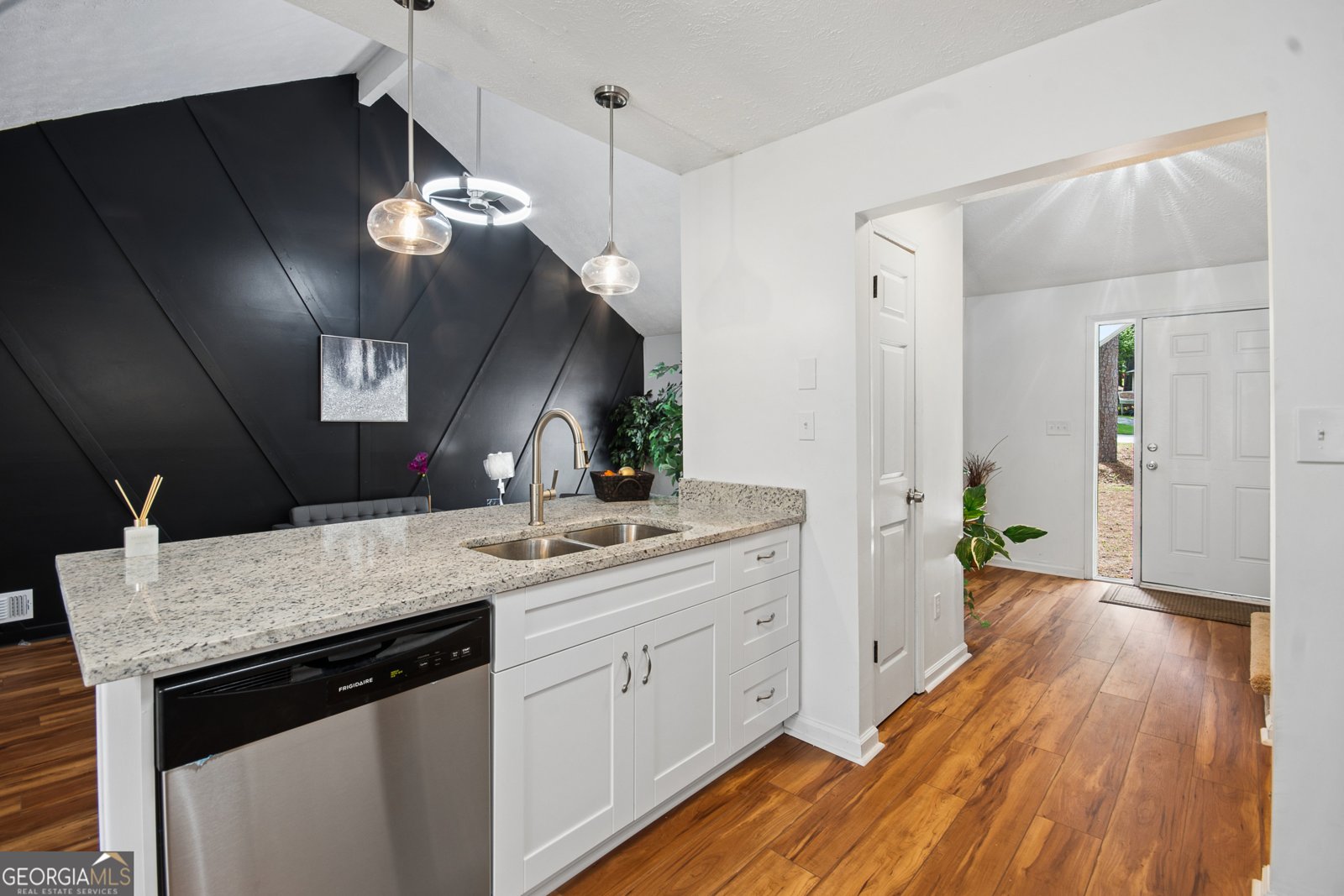 6375 Jerri Court Riverdale - Photo 10
