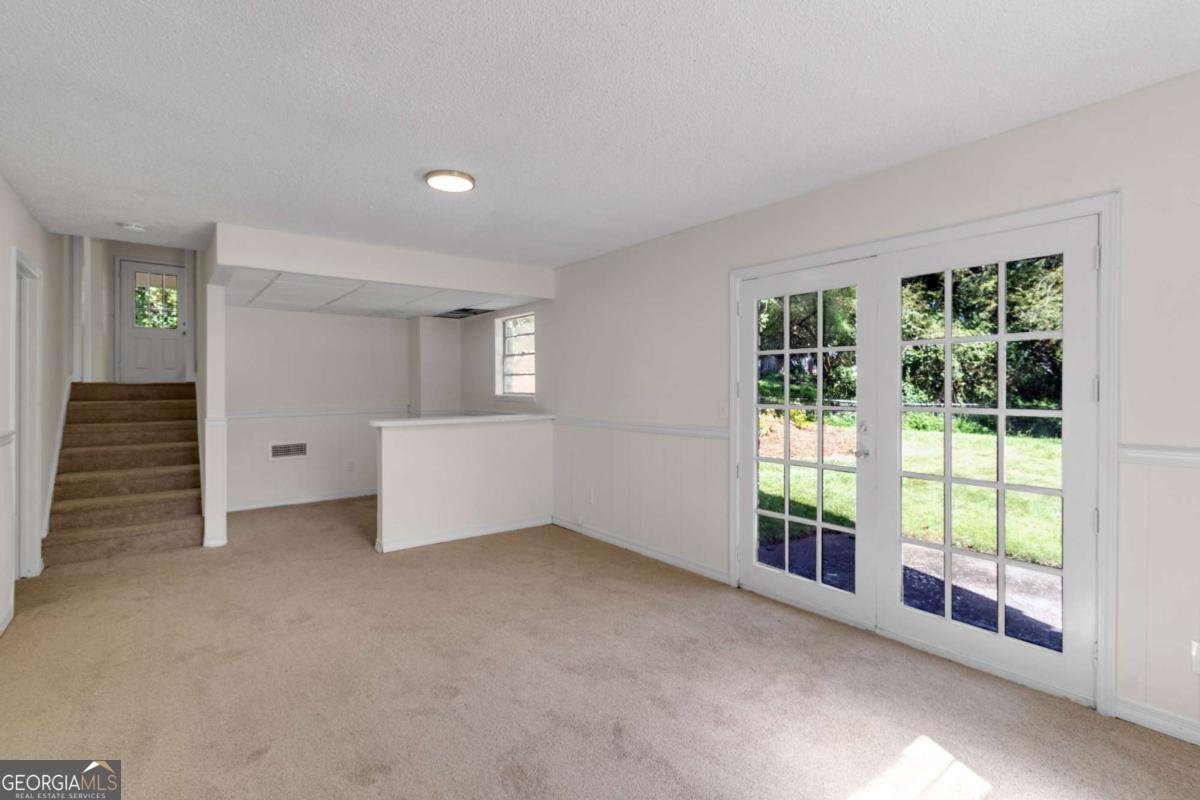 170 Peachtree Court Riverdale - Photo 11