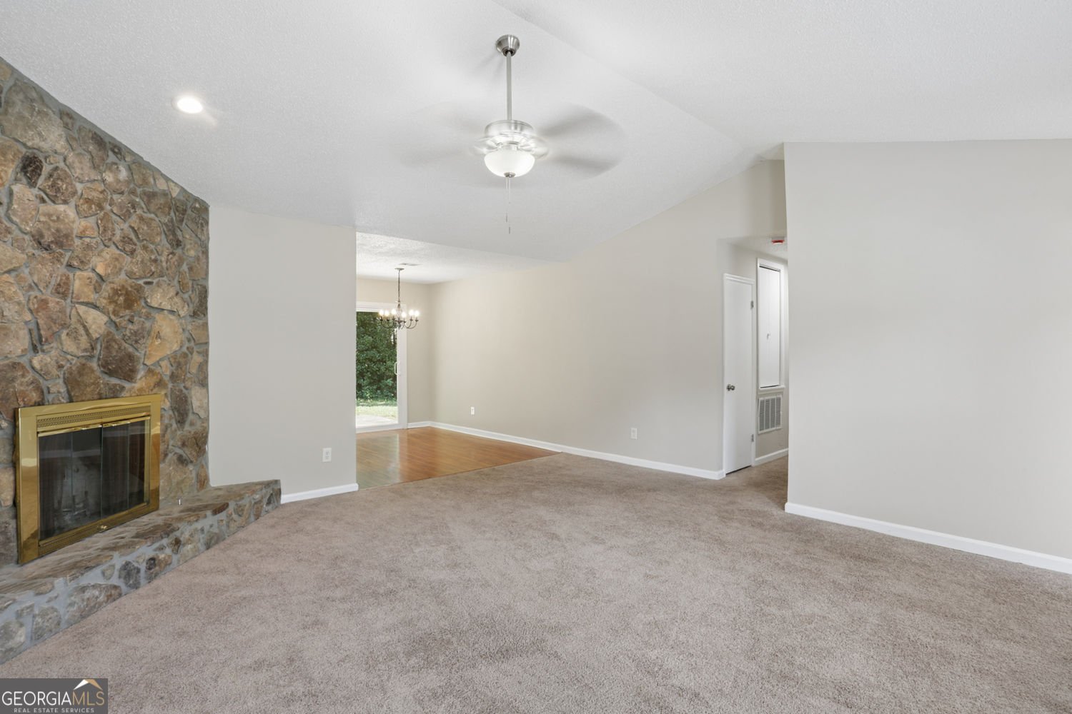 1050 Chapman Circle stone mountain - Photo 6