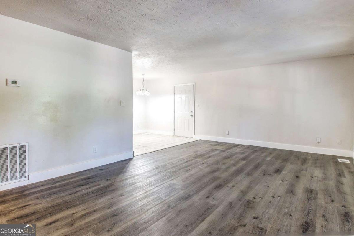 1764 Big Horn Court Conyers - Photo 10