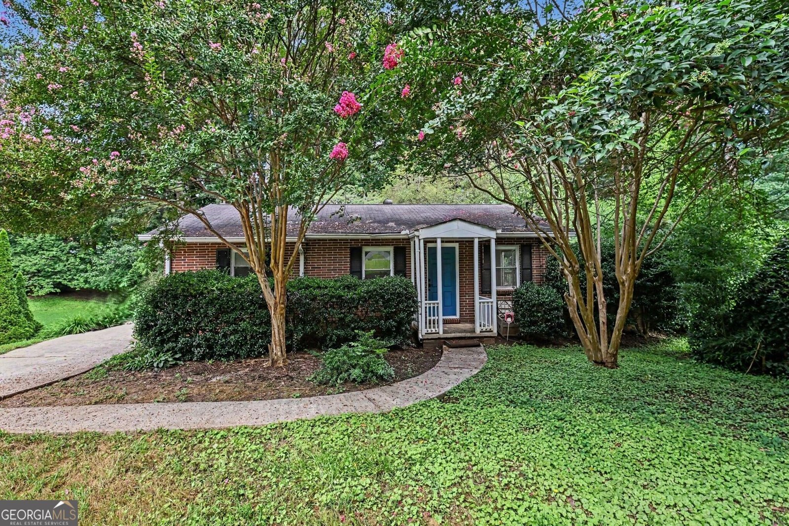 1868 Robinhill Court Tucker - main photo