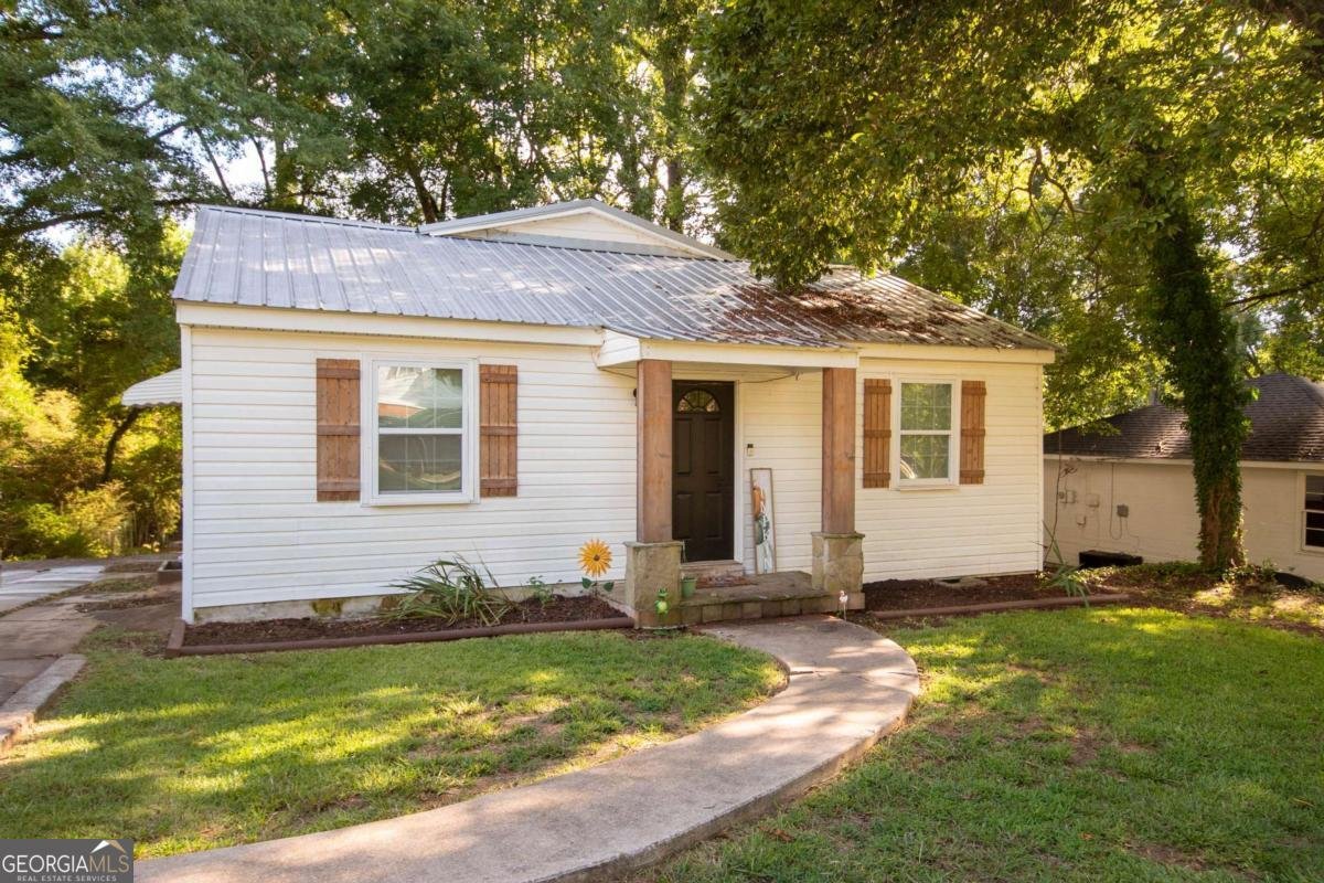 211 Rutland Circle Lagrange - main photo