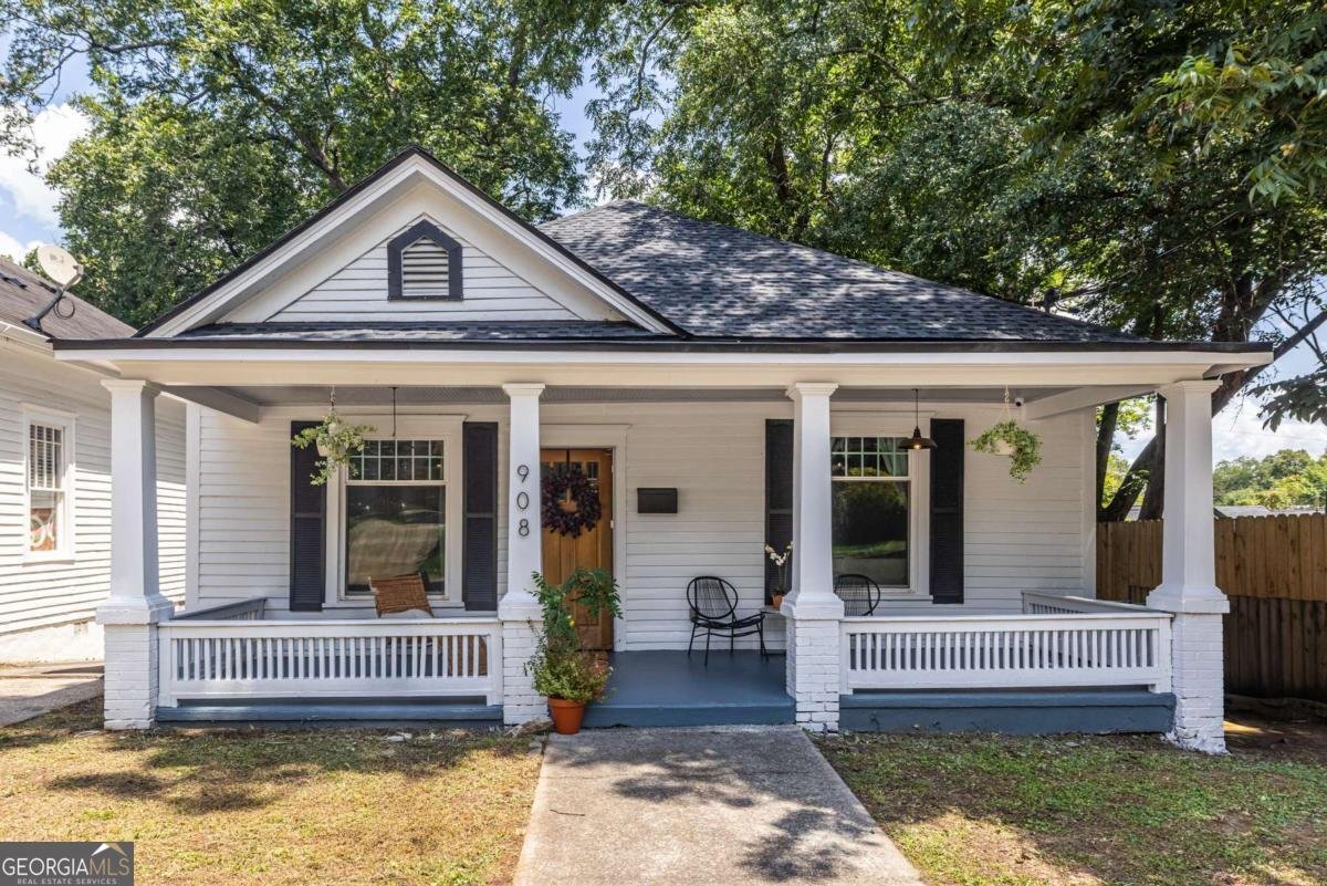 908 Oakhill Avenue Atlanta - main photo