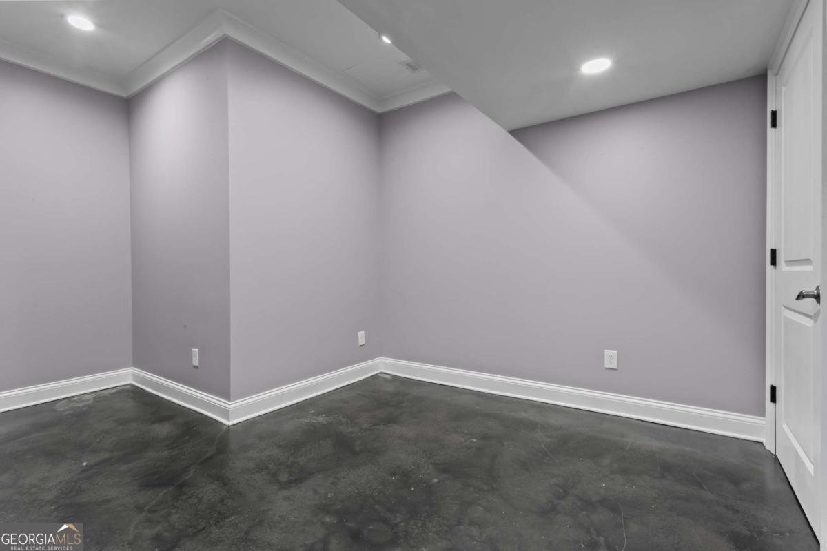 8325 Riverbirch Drive Roswell - Photo 29