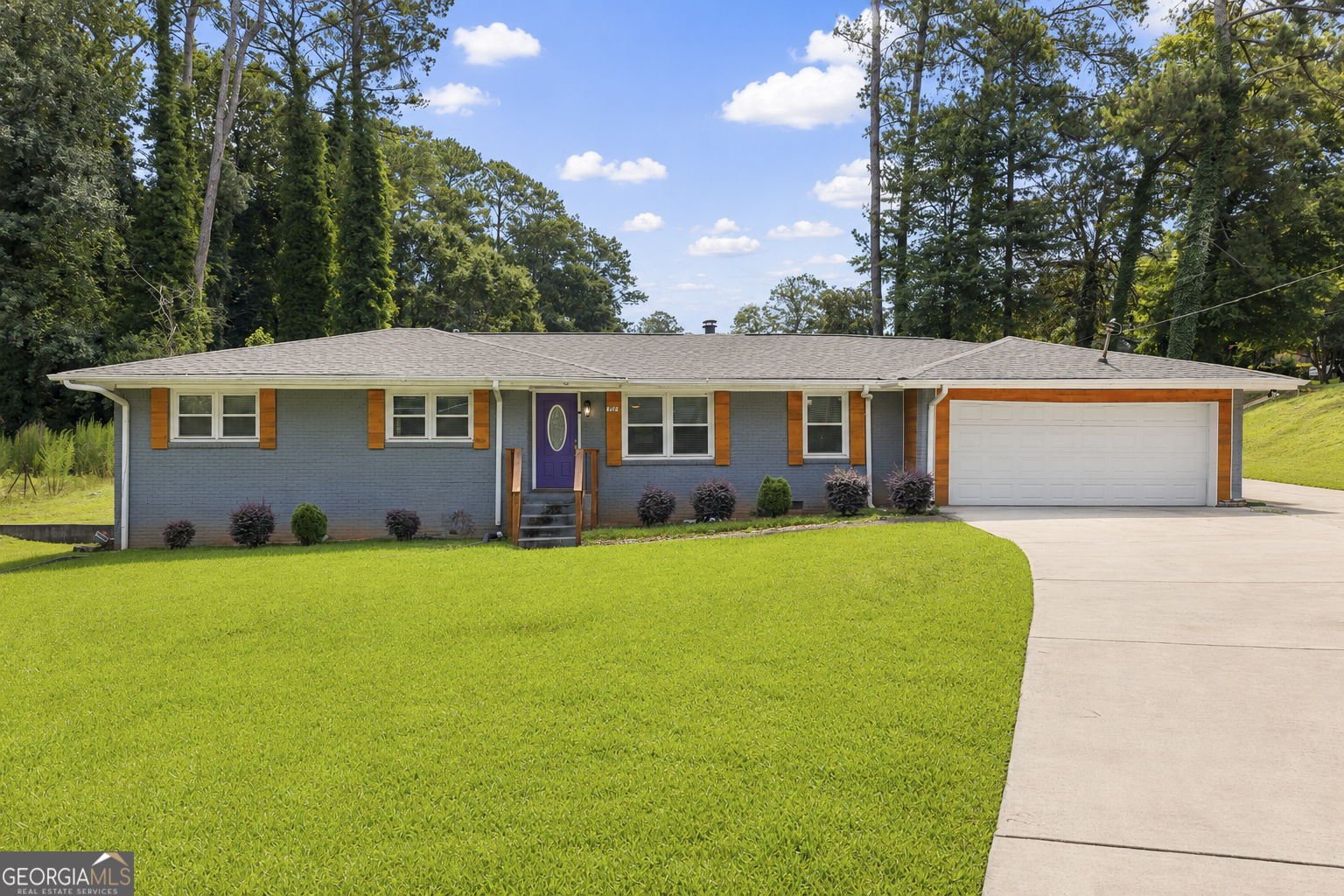 974 Laurelmont Drive Atlanta - main photo