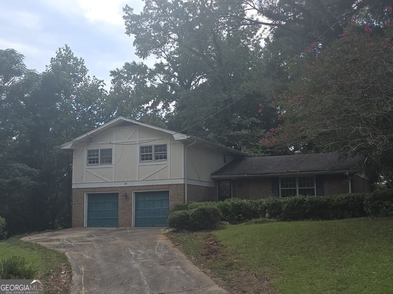 525 Rays Road Stone Mountain - main photo