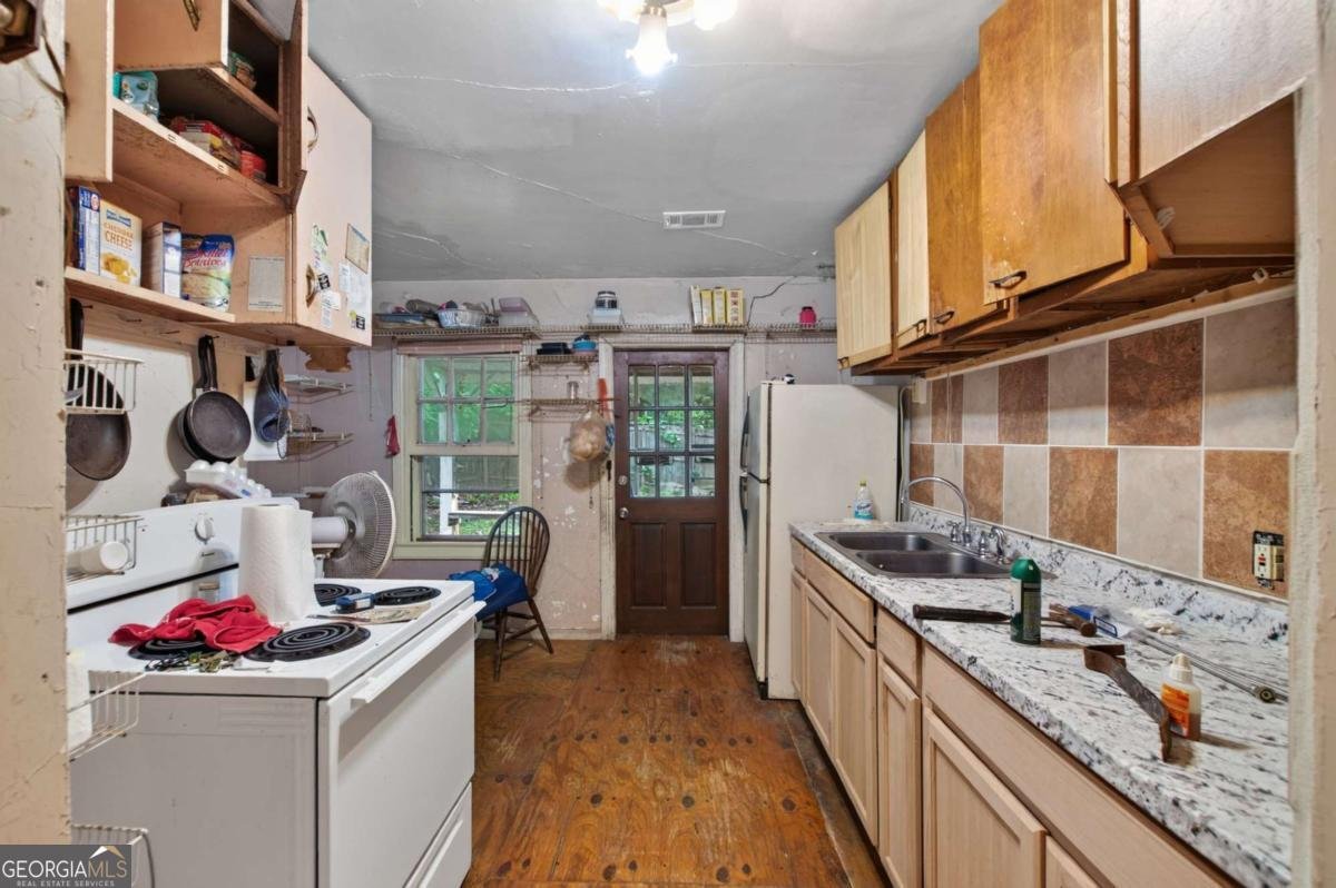 612 Cofield Drive Hapeville - Photo 14