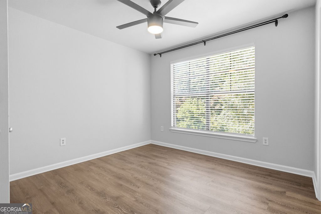 211 Avenue Athens - Photo 11