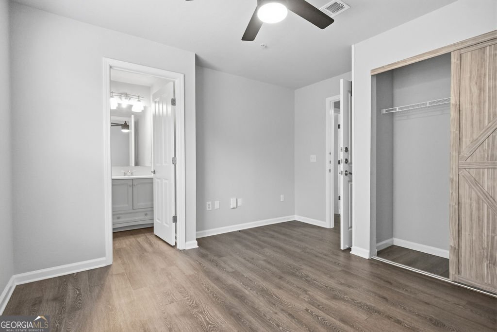 211 Avenue Athens - Photo 12