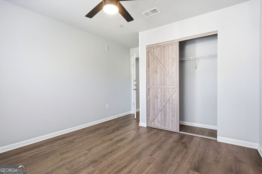 211 Avenue Athens - Photo 15