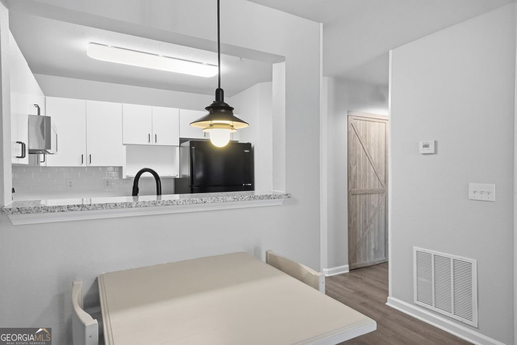 211 Avenue Athens - Photo 6