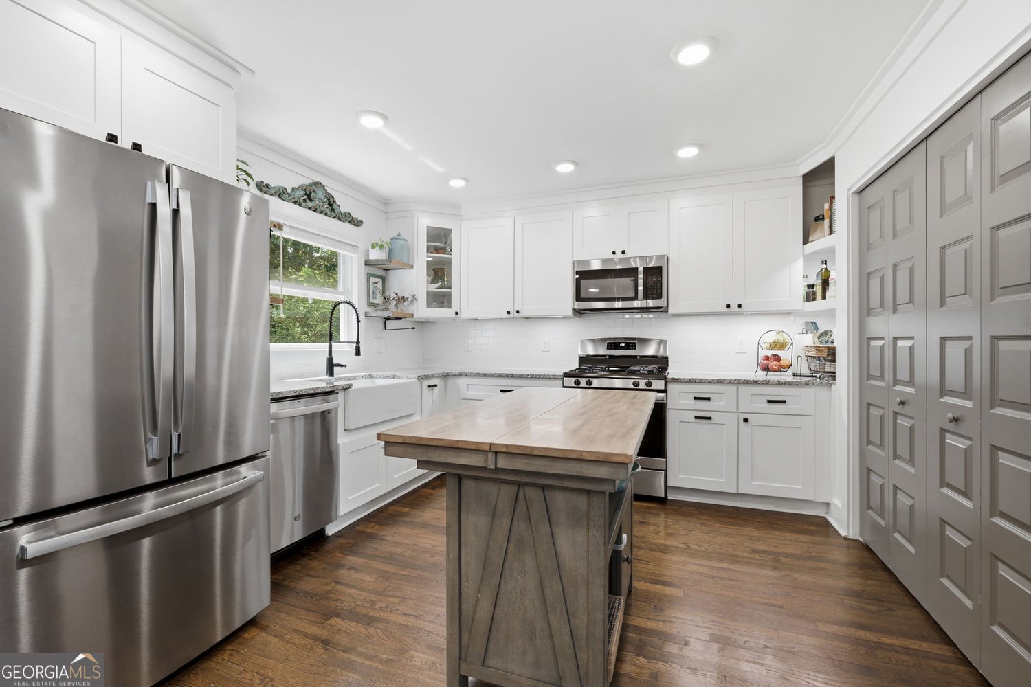 2344 Old Spring Road Smyrna - main photo