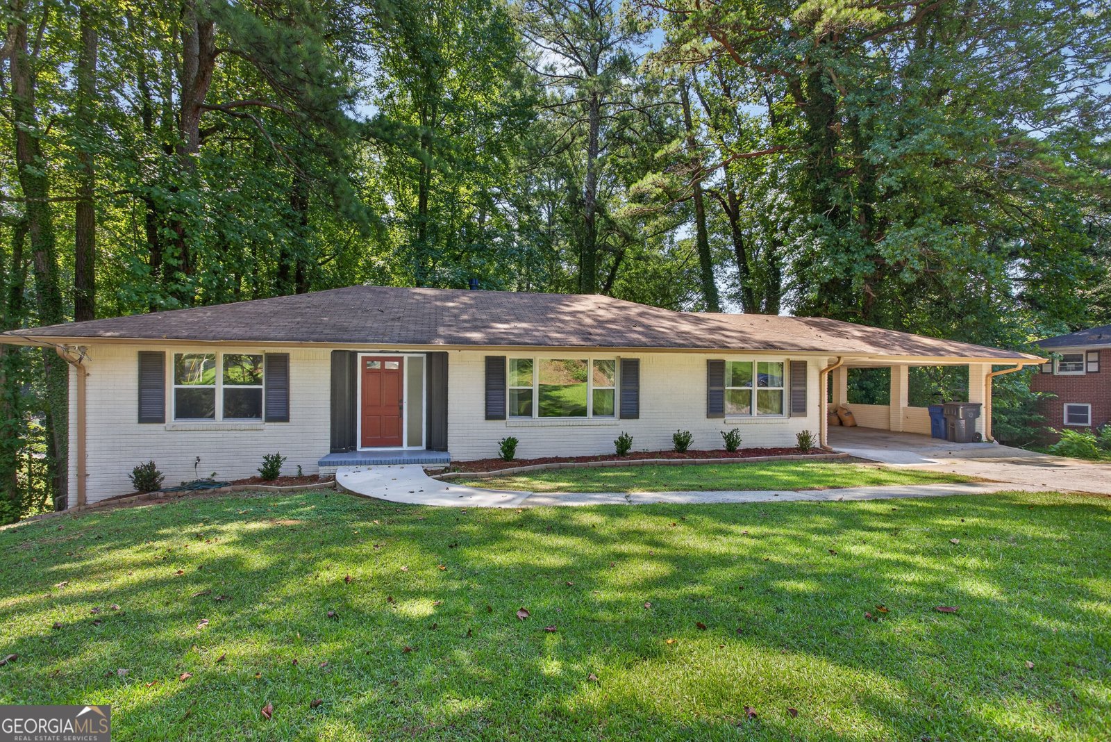 2418 Meadow Lark Drive East Point - main photo