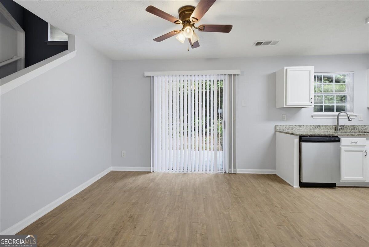 137 Spring Walk Way Lawrenceville - Photo 11