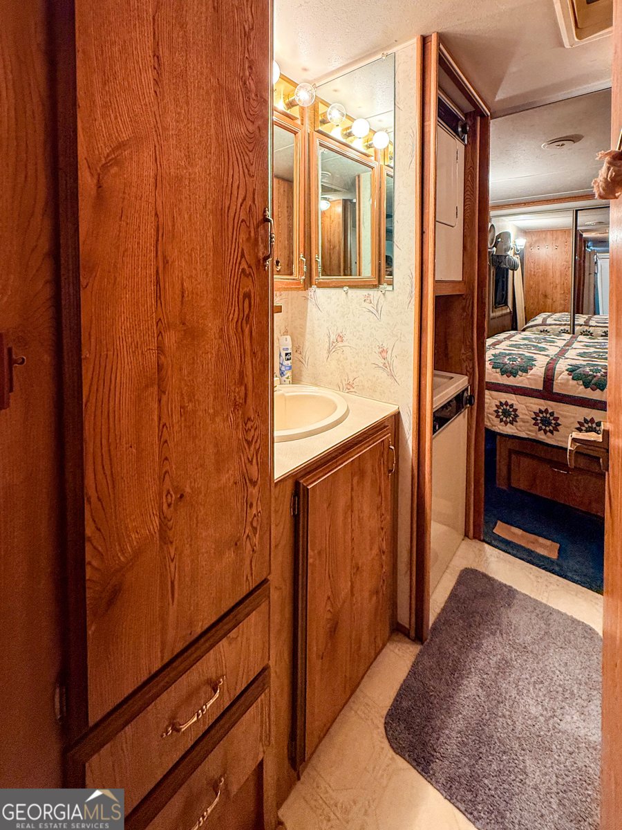 91 Yogi Bear Boulevard Cleveland - Photo 15