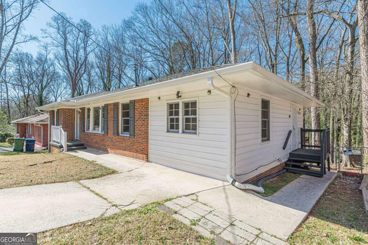 2773 Fairlane Drive Atlanta - Photo 8