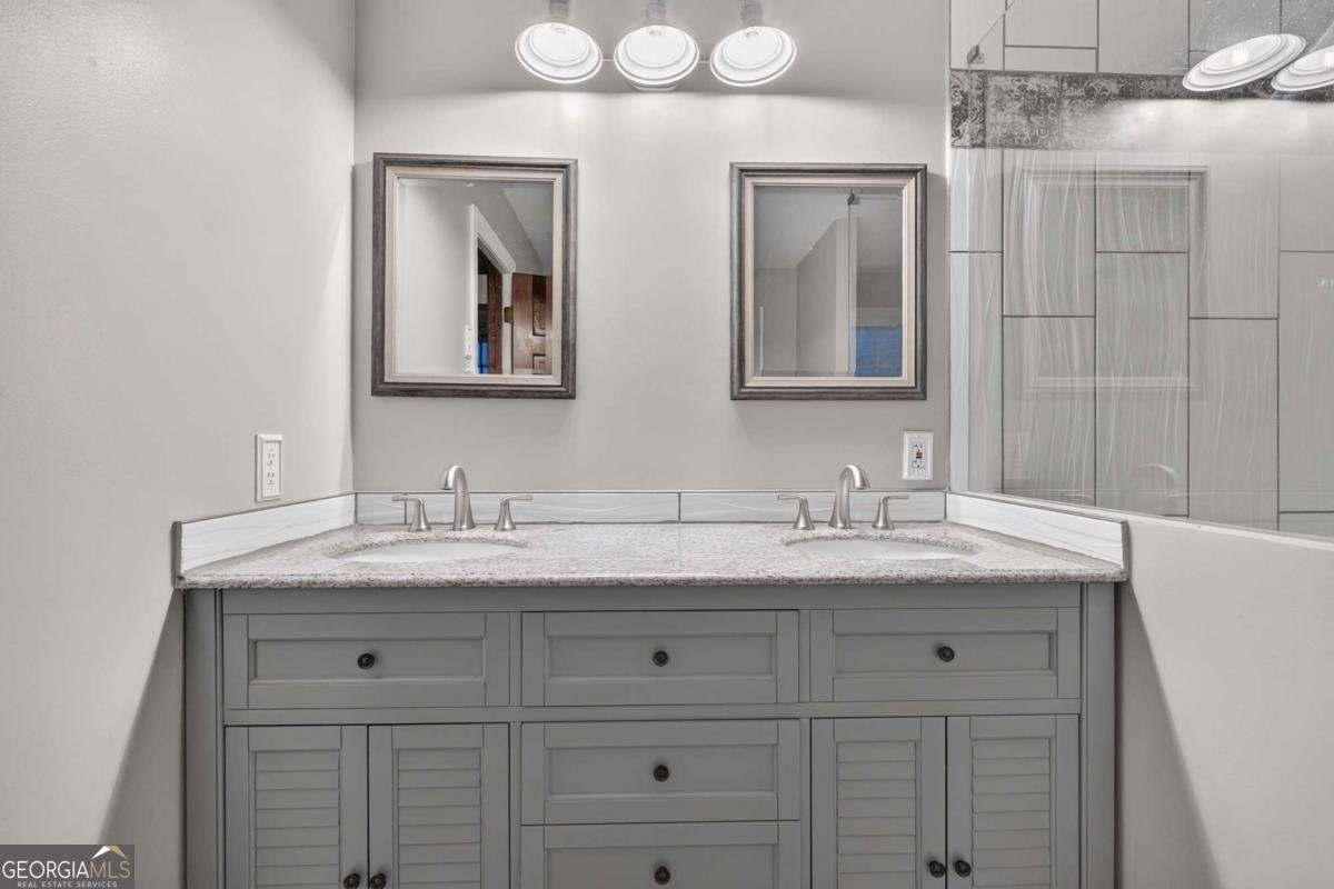 1105 Secret Cove Drive Sugar Hill - Photo 14