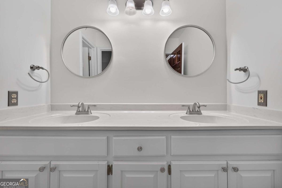 1105 Secret Cove Drive Sugar Hill - Photo 18