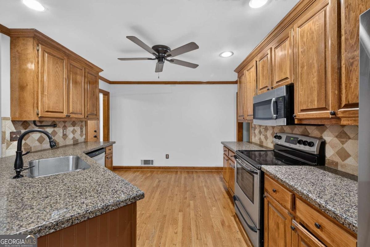 1105 Secret Cove Drive Sugar Hill - Photo 22