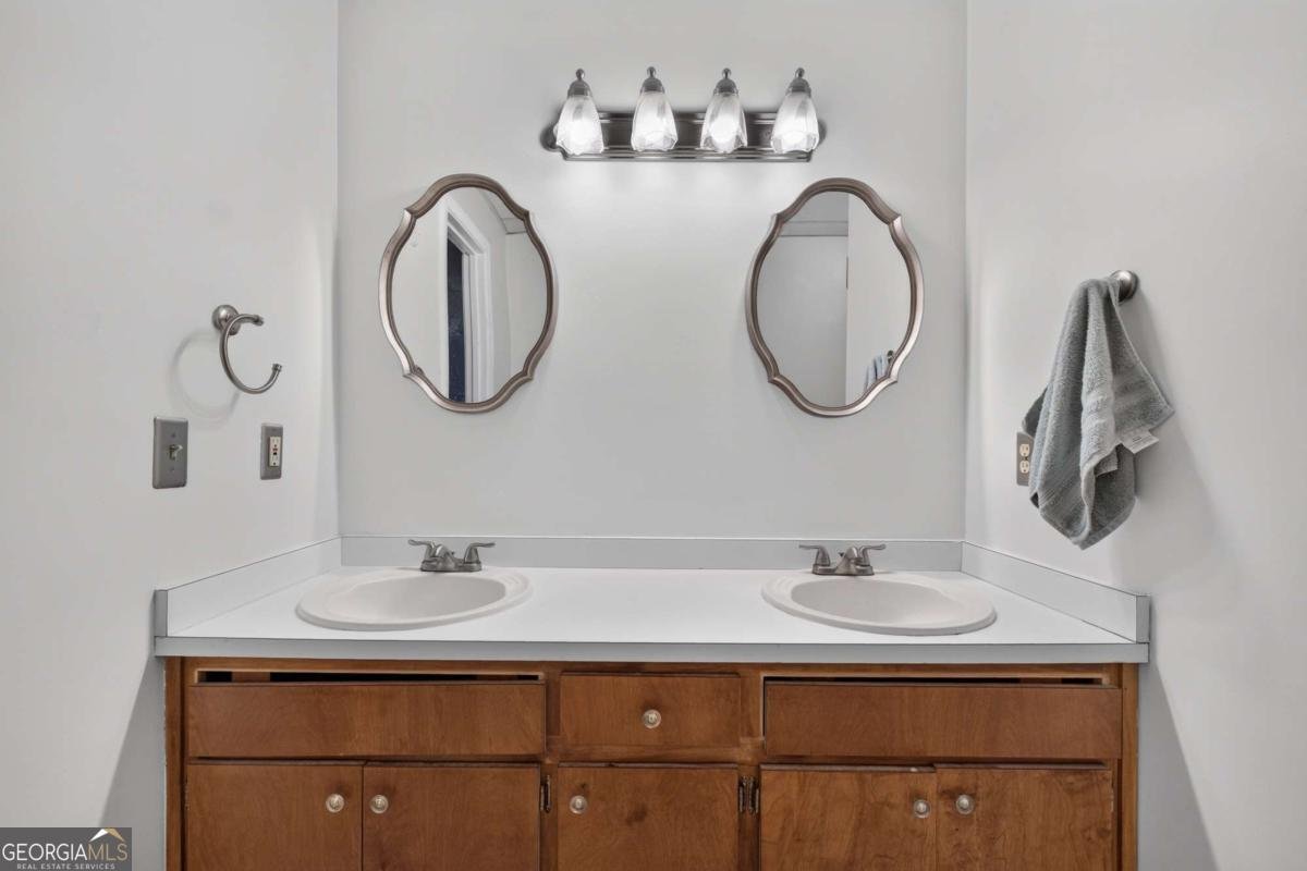 1105 Secret Cove Drive Sugar Hill - Photo 45