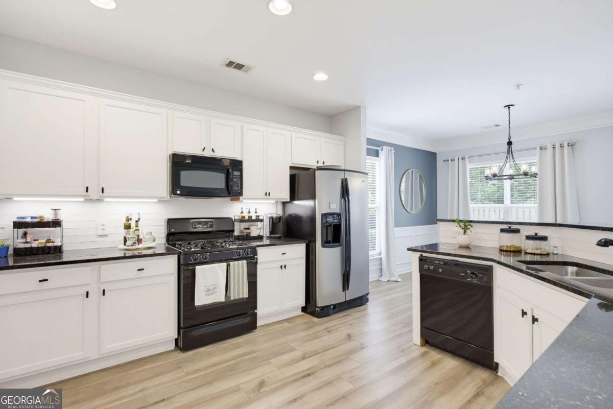 403 Mountain View Lane Woodstock - Photo 17