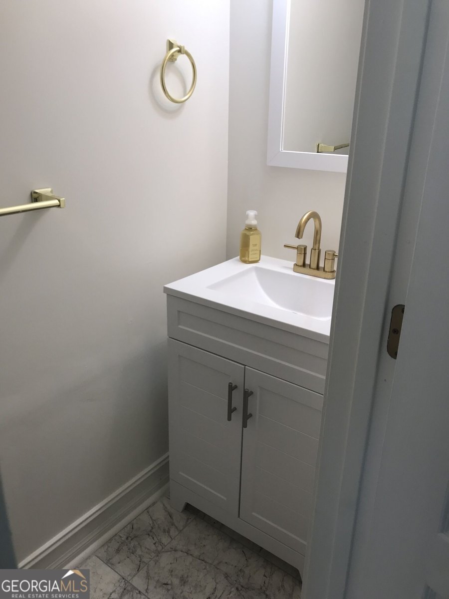 1667 Rolling Stone Drive Lithonia - Photo 2