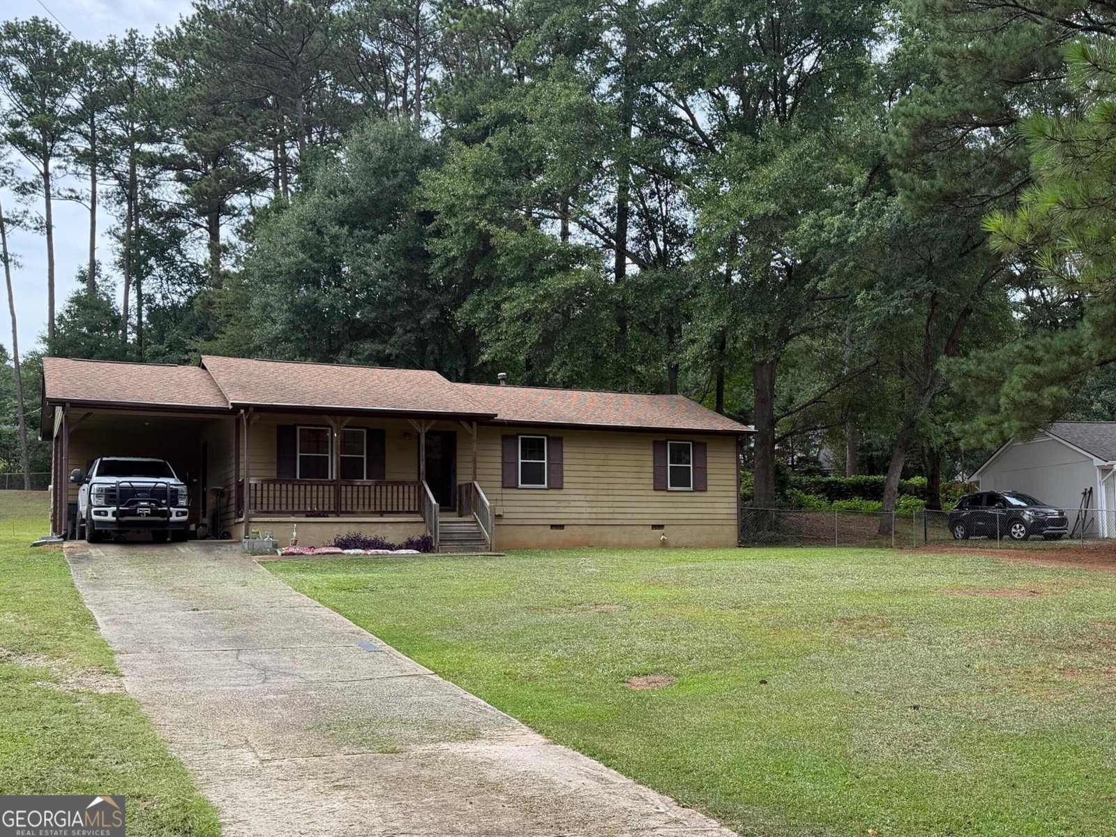 65 Pinehurst Drive Stockbridge - main photo
