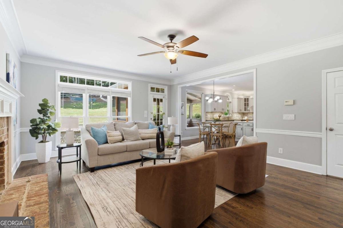 112 Grandcrest Drive Suwanee - Photo 10