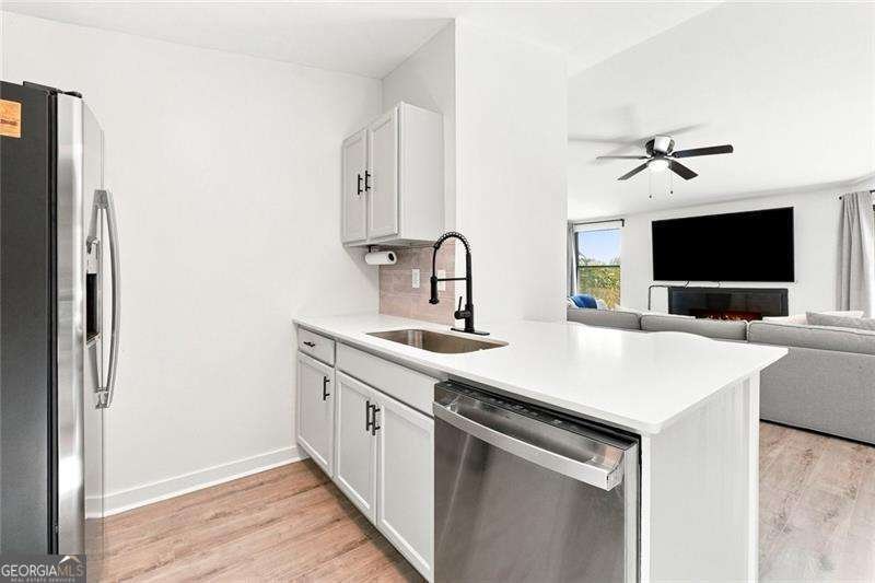 1362 Keys Lake Drive Atlanta - Photo 11