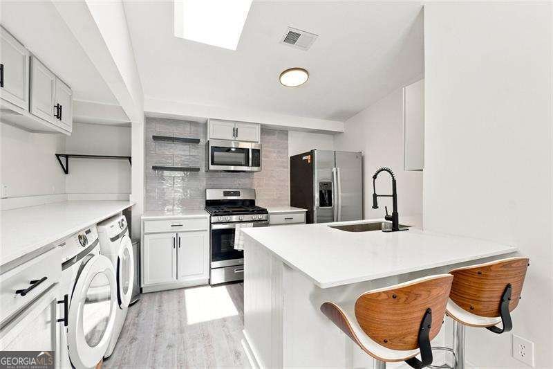 1362 Keys Lake Drive Atlanta - Photo 8