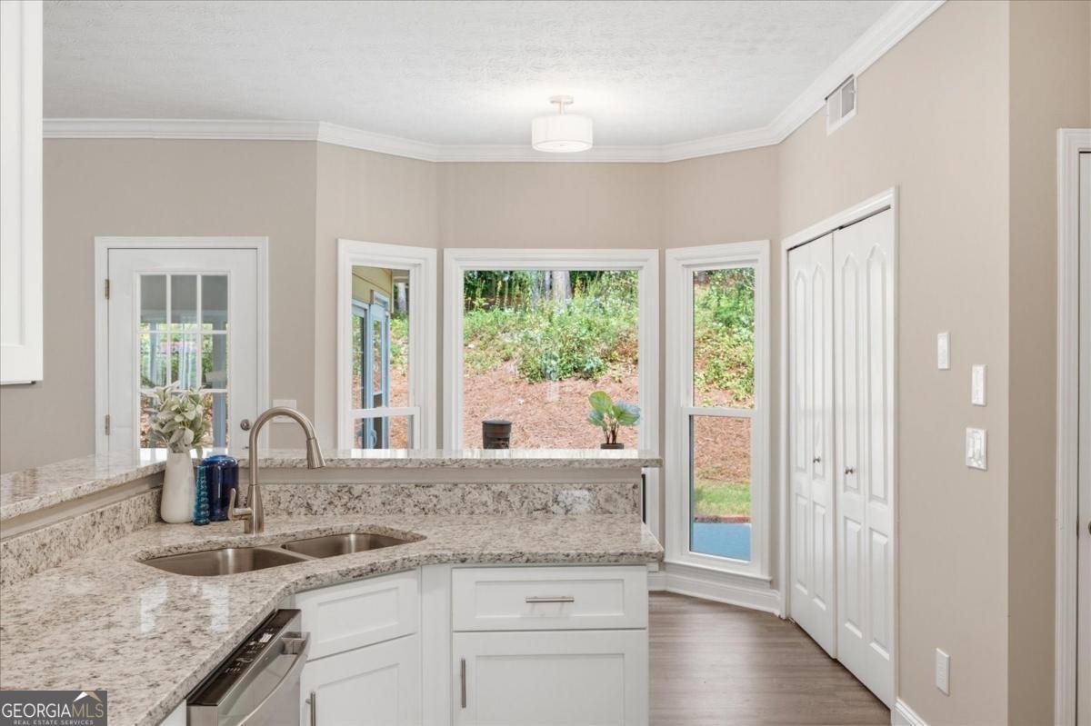 1893 Fairpointe Trace Stone Mountain - Photo 12