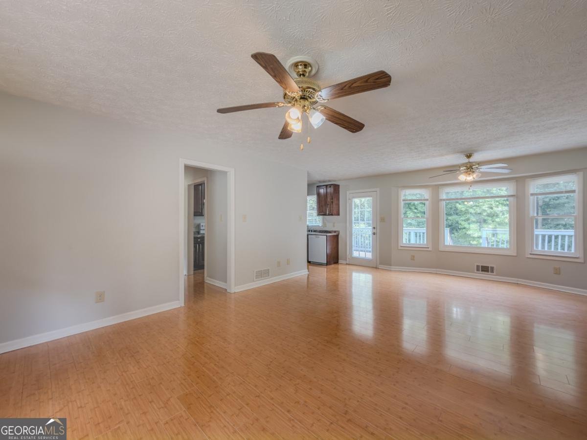 2050 Abington Lane Snellville - Photo 10