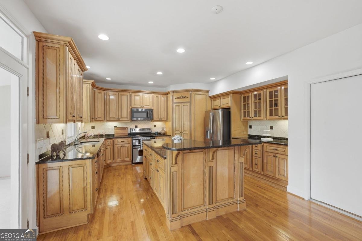 1340 Eryn Circle Suwanee - Photo 20