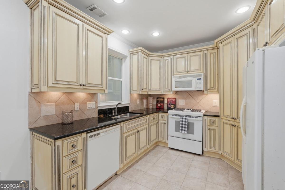 1340 Eryn Circle Suwanee - Photo 51