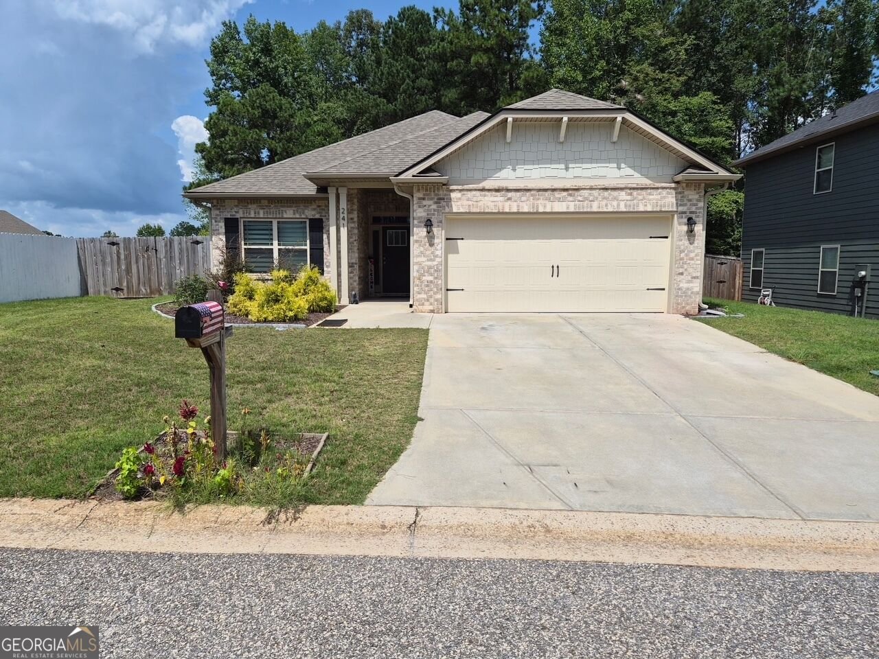 241 Magnolia Villas Drive Cornelia - main photo