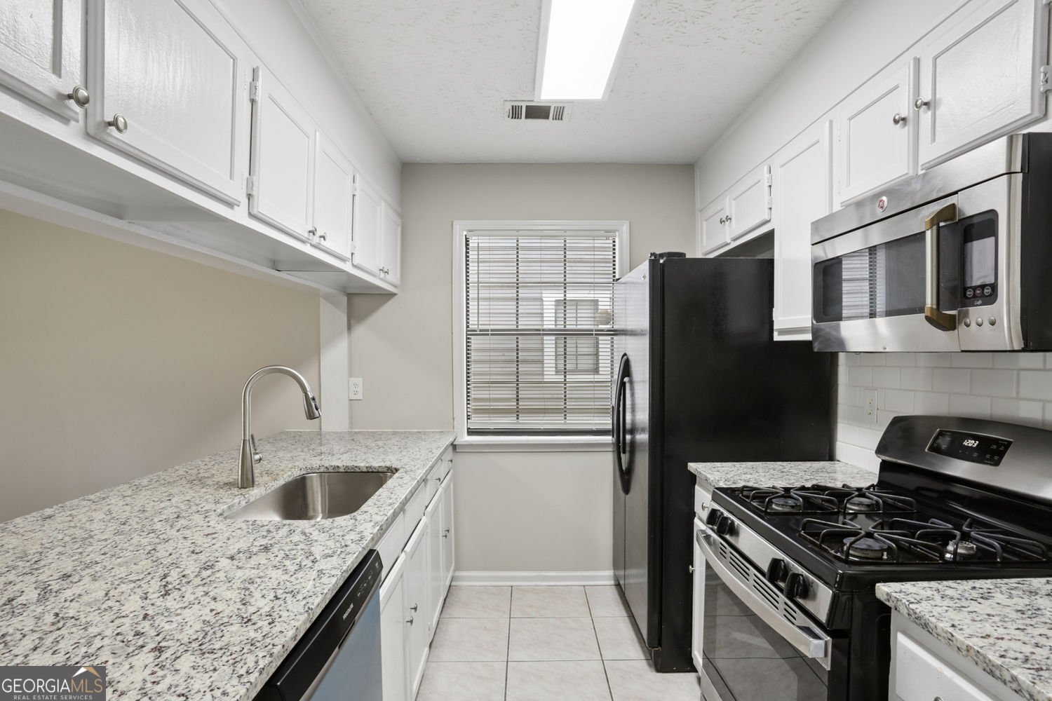 819 Arbor Hill Drive Stone Mountain - Photo 13
