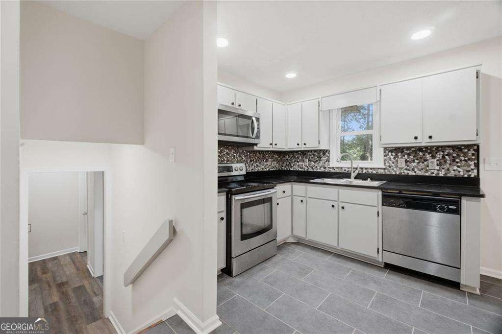 1380 Ashbrook Drive Lawrenceville - Photo 9