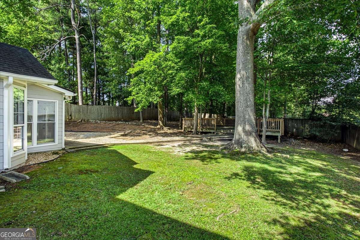 640 Suwanee Lakes Circle Suwanee - Photo 30