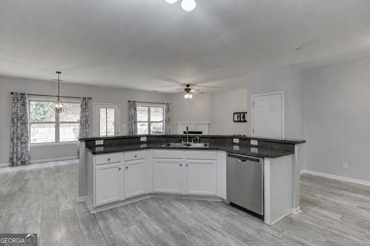 5854 Bridgeport Court Flowery Branch - Photo 8