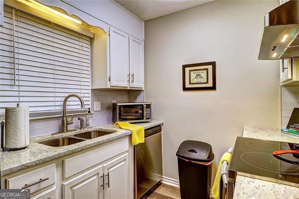 213 High Creek Drive Roswell - Photo 13