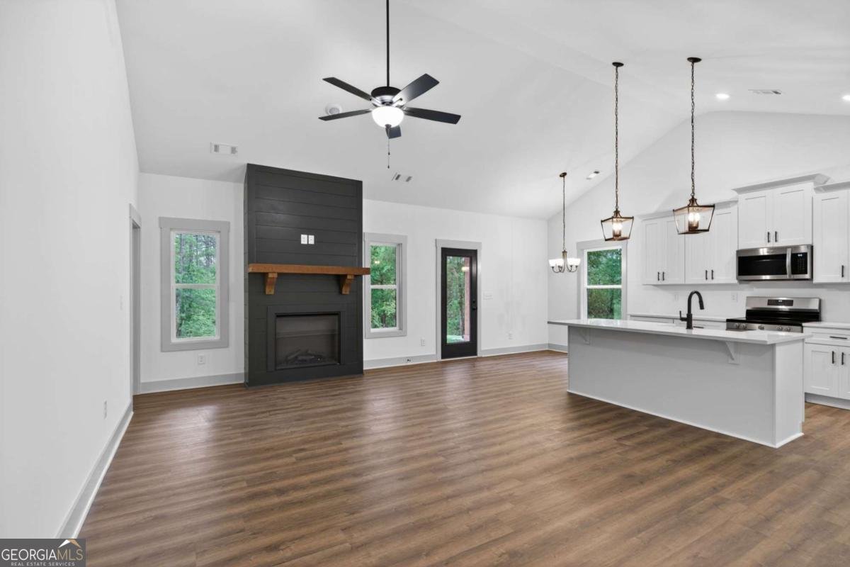 457 Relay Road Silver Creek - Photo 11
