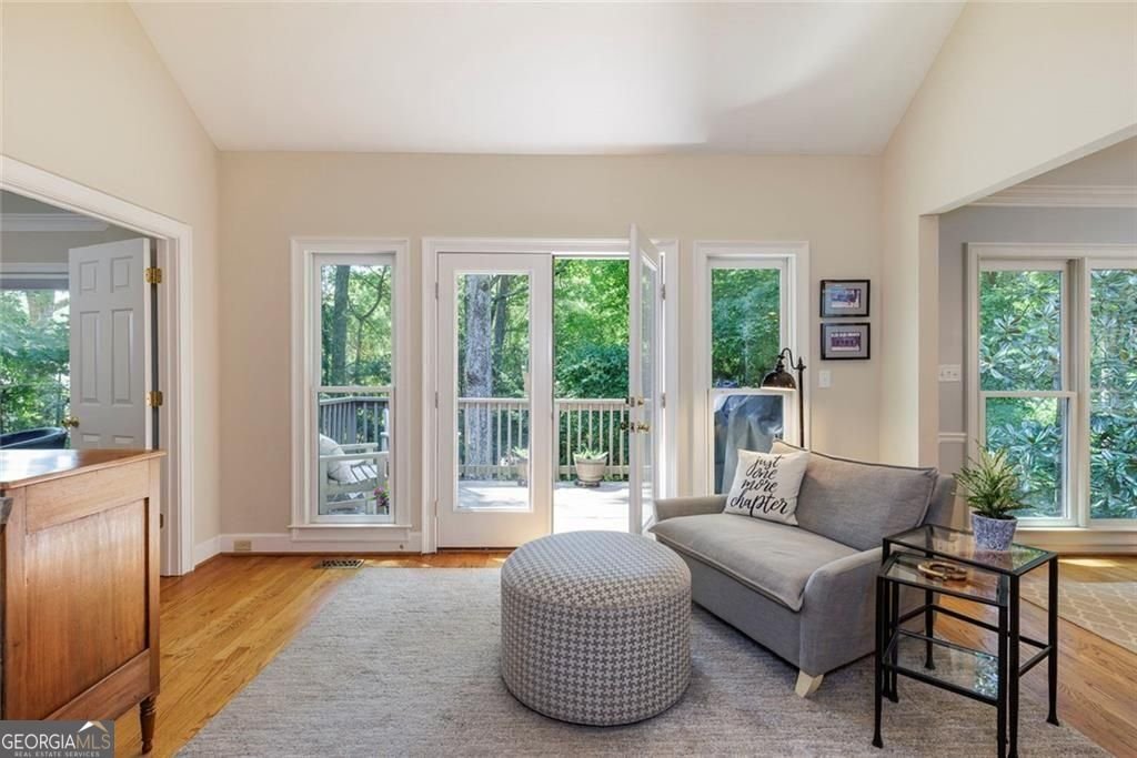 450 Greenlaurel Drive Sandy Springs - Photo 11