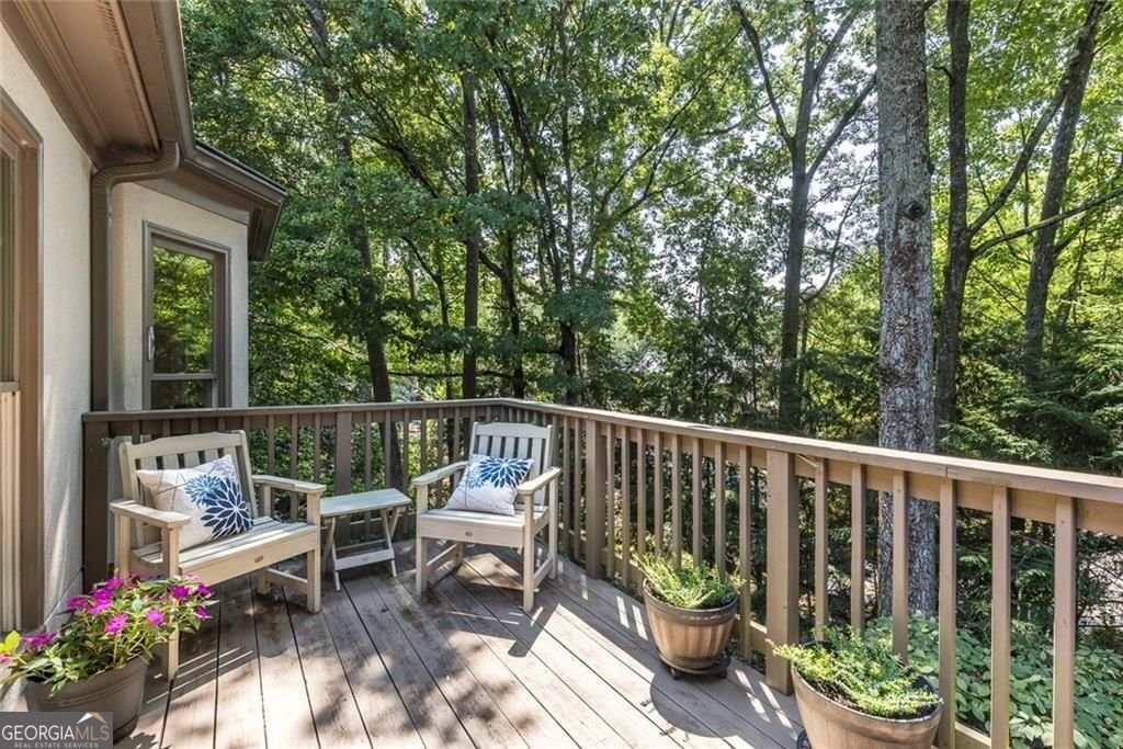 450 Greenlaurel Drive Sandy Springs - Photo 13